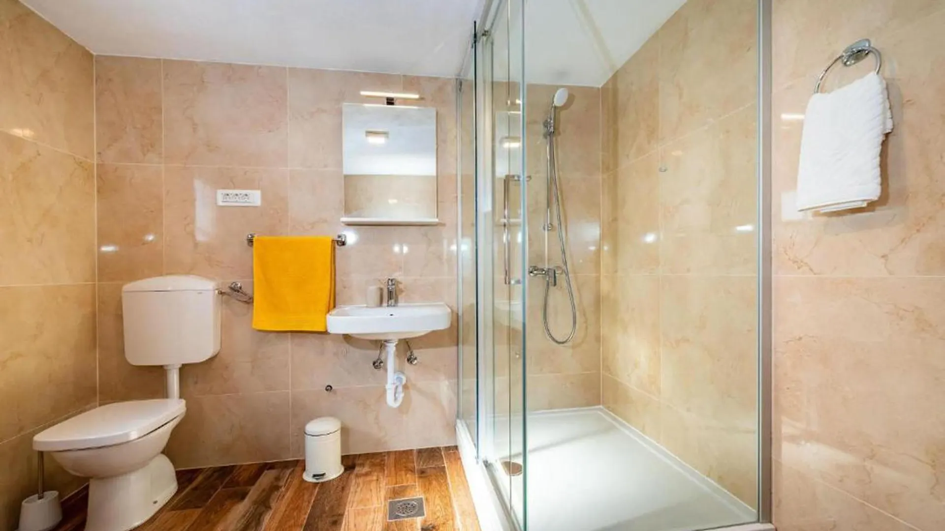 3 Bedroom Gorgeous Apartment In Seline 0*,